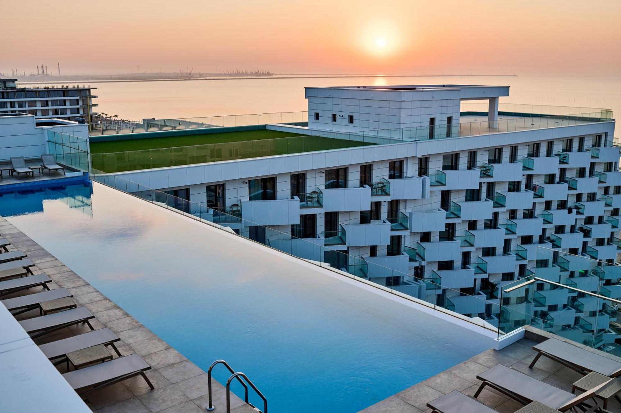 Crystal Beach - Infinity Pool & Spa Resort ナボダリ エクステリア 写真